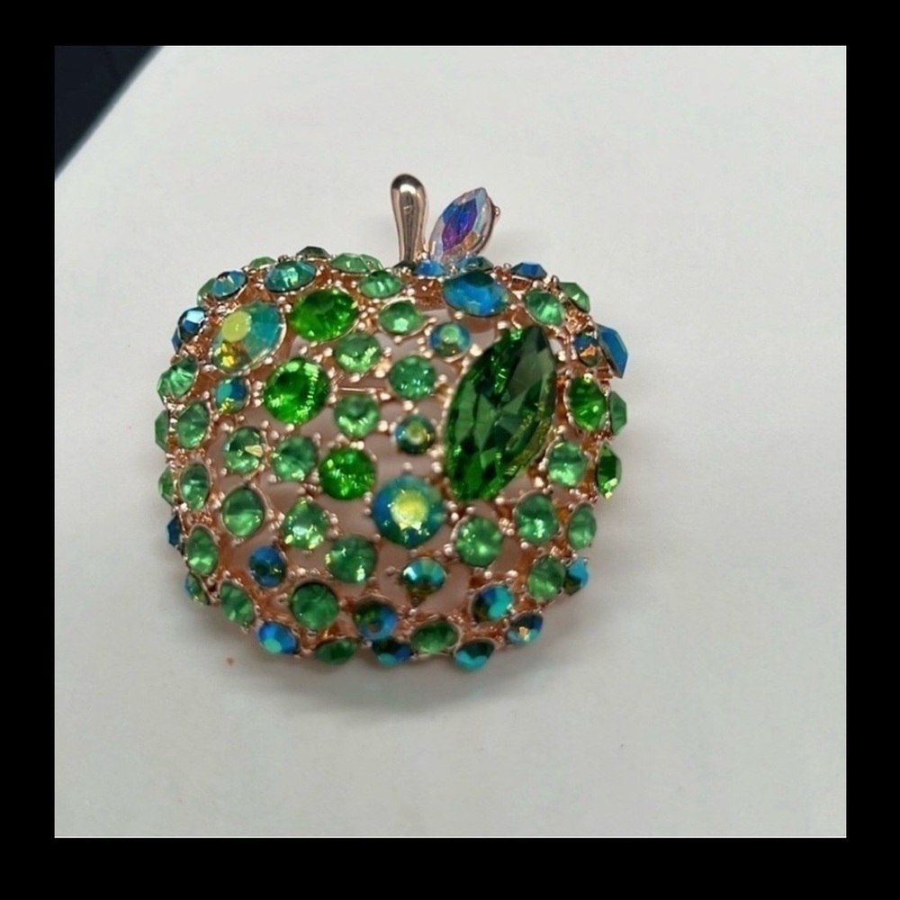 Betsy Johnson fruity petals apple green pin